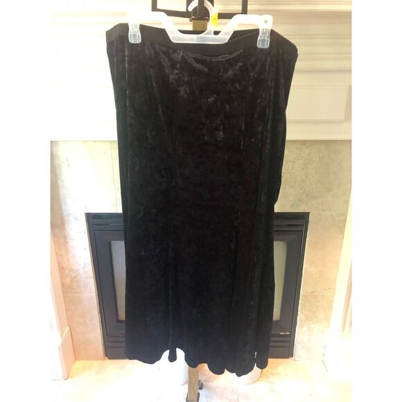 Isaac Mizrahi Live! Women’s Black Velvet Fit and Flare Skirt Size 1X - Picture 1 of 6